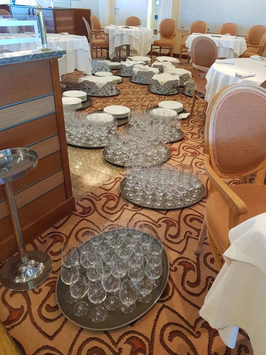 jeromegoa's tweet image. Safety first @Silversea #SilverWhisper when in rough sea everything is kept on the floor to avoid breakage