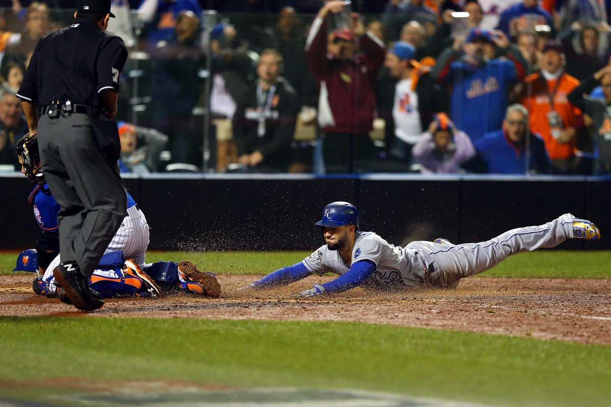 Royals's tweet photo. 2 years ago today. 👑 #Crowned https://t.co/D8FrjhyAo4