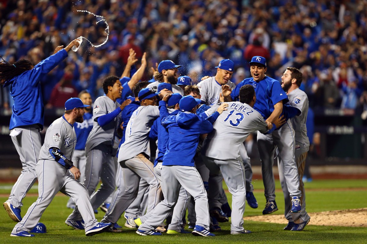 Royals's tweet photo. 2 years ago today. 👑 #Crowned https://t.co/D8FrjhyAo4