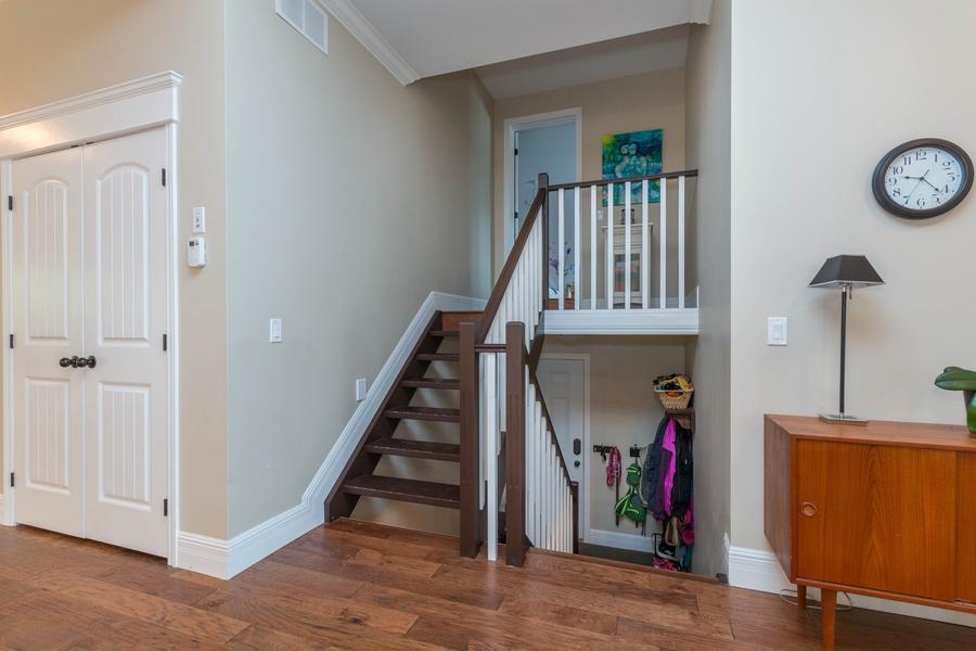 Bright &amp; lofty 2+3 bdrm in central Collingwood. Do your friends a favour this may be their dream home, retweet today! #DebSaundersChatwin