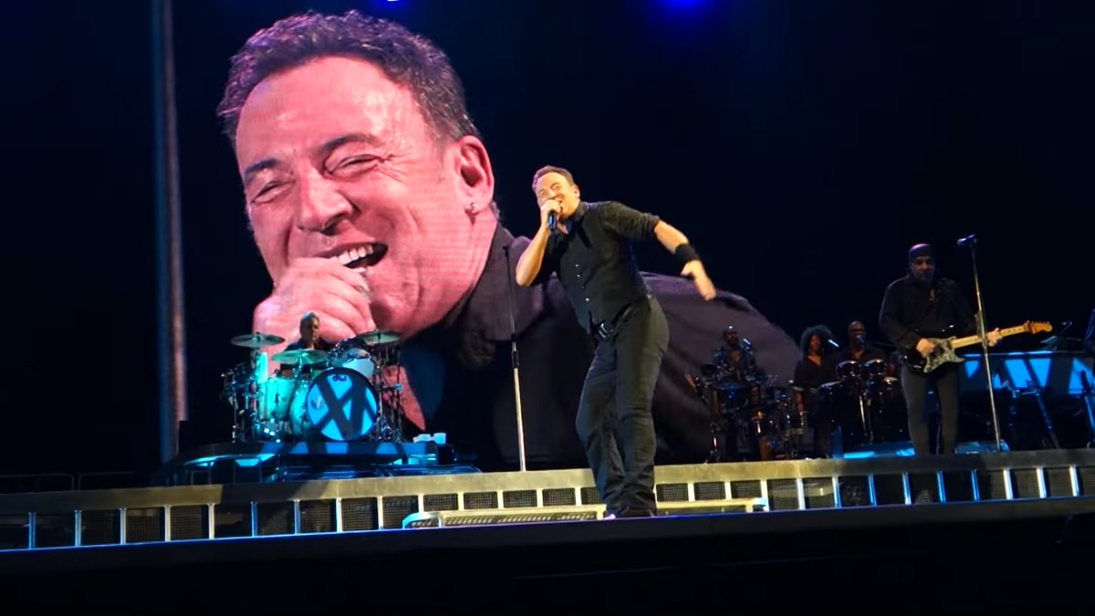 ZellnerCrimeLaw's tweet photo. #BruceAdvice #HowMuchDoYouHaveSavedInYourLoveAccount
#BruceSpringsteen
#SavinUpForTheThingsThatMoneyCantBuy

ttps://youtu.be/u6FpL1yHeHc https://t.co/76cwdnzKNA