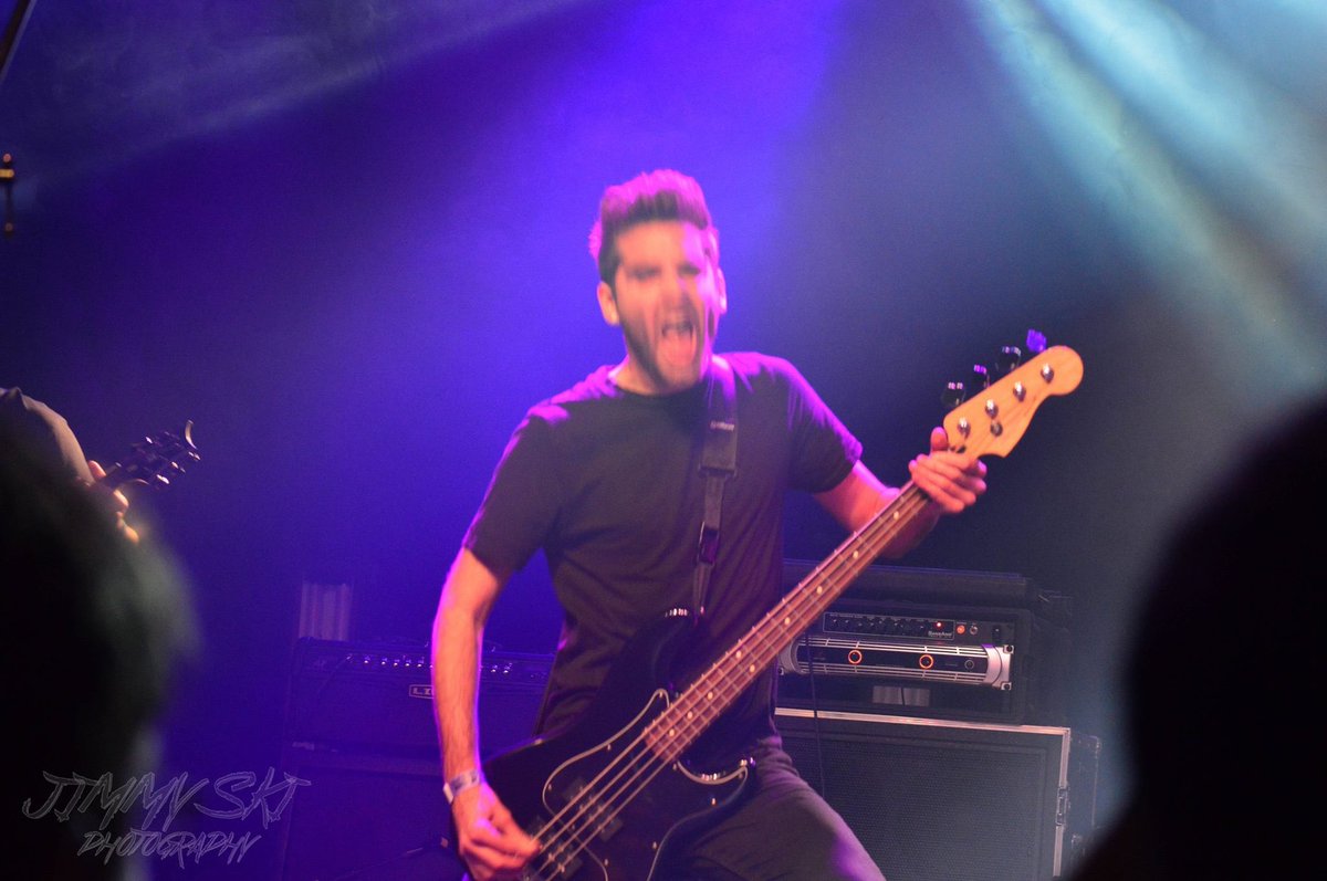 SeparationsBand's tweet image. Fun fact: Seth wasn’t head banging, his face is actually just blurry.

Follow @SethVanDusen