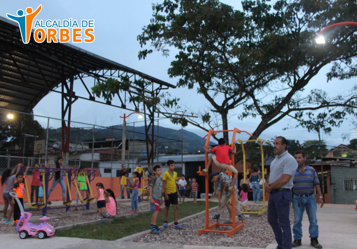 AlcaldiadTorbes's tweet photo. Alcalde @Alber_Maldonado realizó entrega oficial del Parque Recreativo "El Palmar" a la ciudadanía, ¡fortaleciendo el deporte en Torbes! https://t.co/QTTqp2Lixp