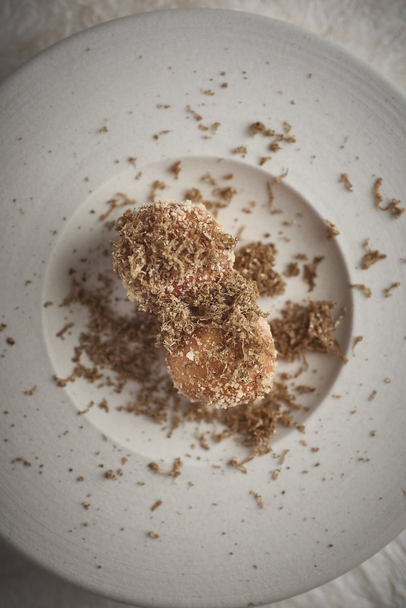 TLE_Food's tweet photo. Review: Food Editor @JonHatchman gives Frog by Adam Handling a rare ★★★★★ https://t.co/3wOuBEWXDg via @LondonEconomic https://t.co/oGbeddggQT