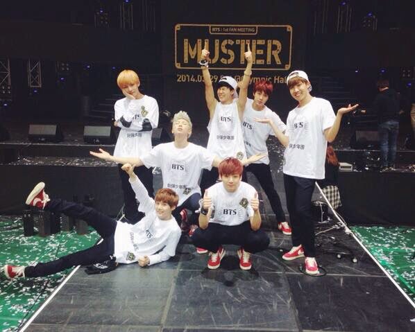 hopingyoonmin's tweet photo. #BTS1stMuster 14.03.29
#BTS2ndMuster 16.01.24
#BTS3rdMuster 16.11.12-13
#BTS4thMuster ๐๐๐ !!! https://t.co/UPFz8swsoc