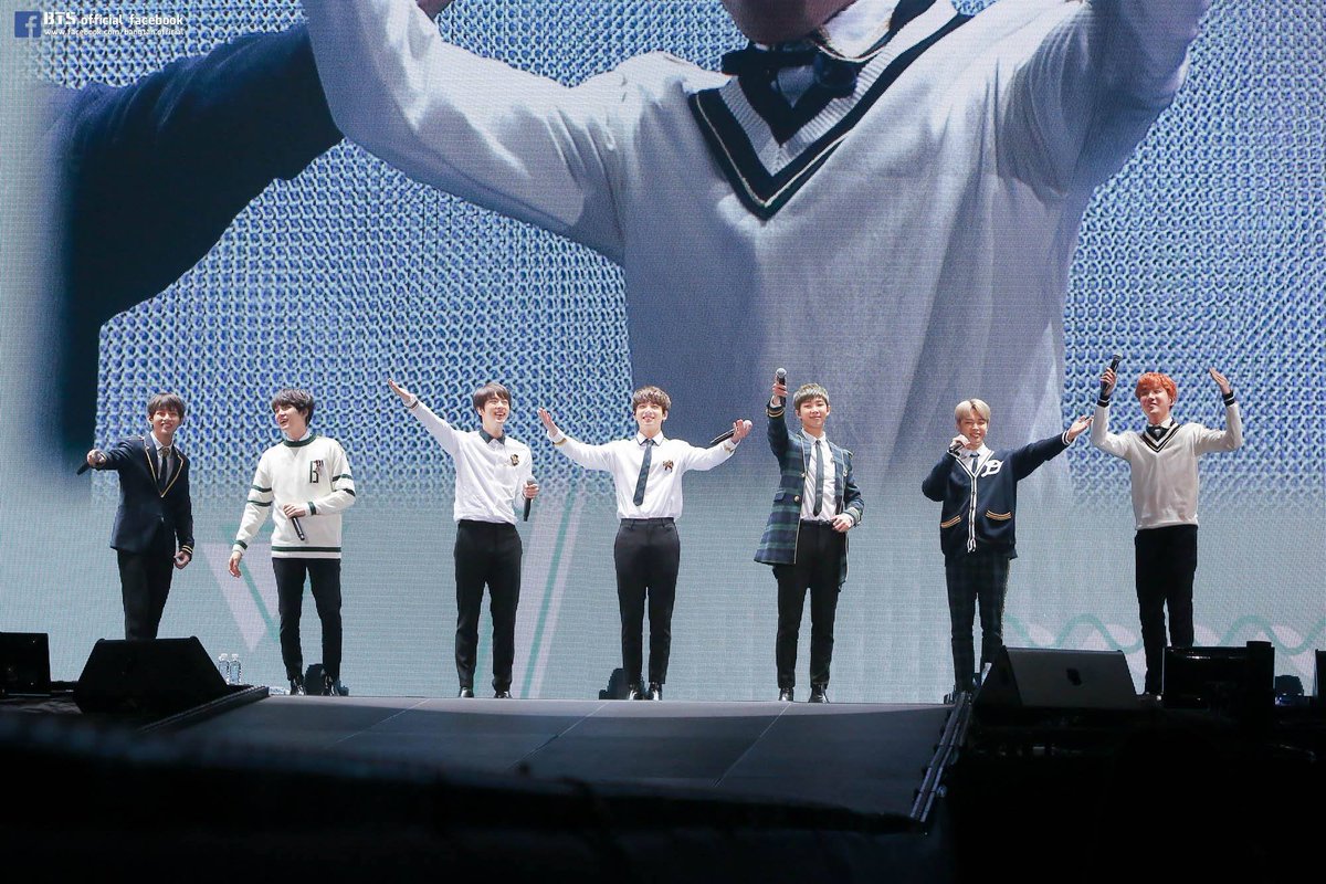 hopingyoonmin's tweet photo. #BTS1stMuster 14.03.29
#BTS2ndMuster 16.01.24
#BTS3rdMuster 16.11.12-13
#BTS4thMuster ๐๐๐ !!! https://t.co/UPFz8swsoc