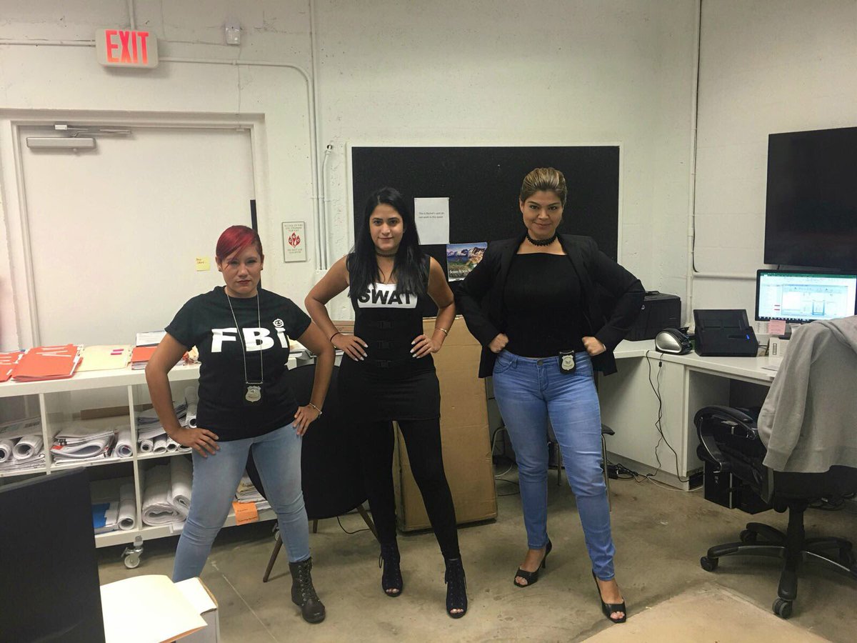 NewmanConstruct's tweet photo. 🎃 Happy Halloween from Team Newman 🎃 #halloween #teamworkmakesthedreamwork #trickortreat #miami https://t.co/rDexkLfKUA
