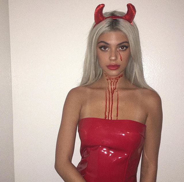 vfatherkels's tweet photo. been a devil for 2 years now. 💉 https://t.co/69uzov3Fze