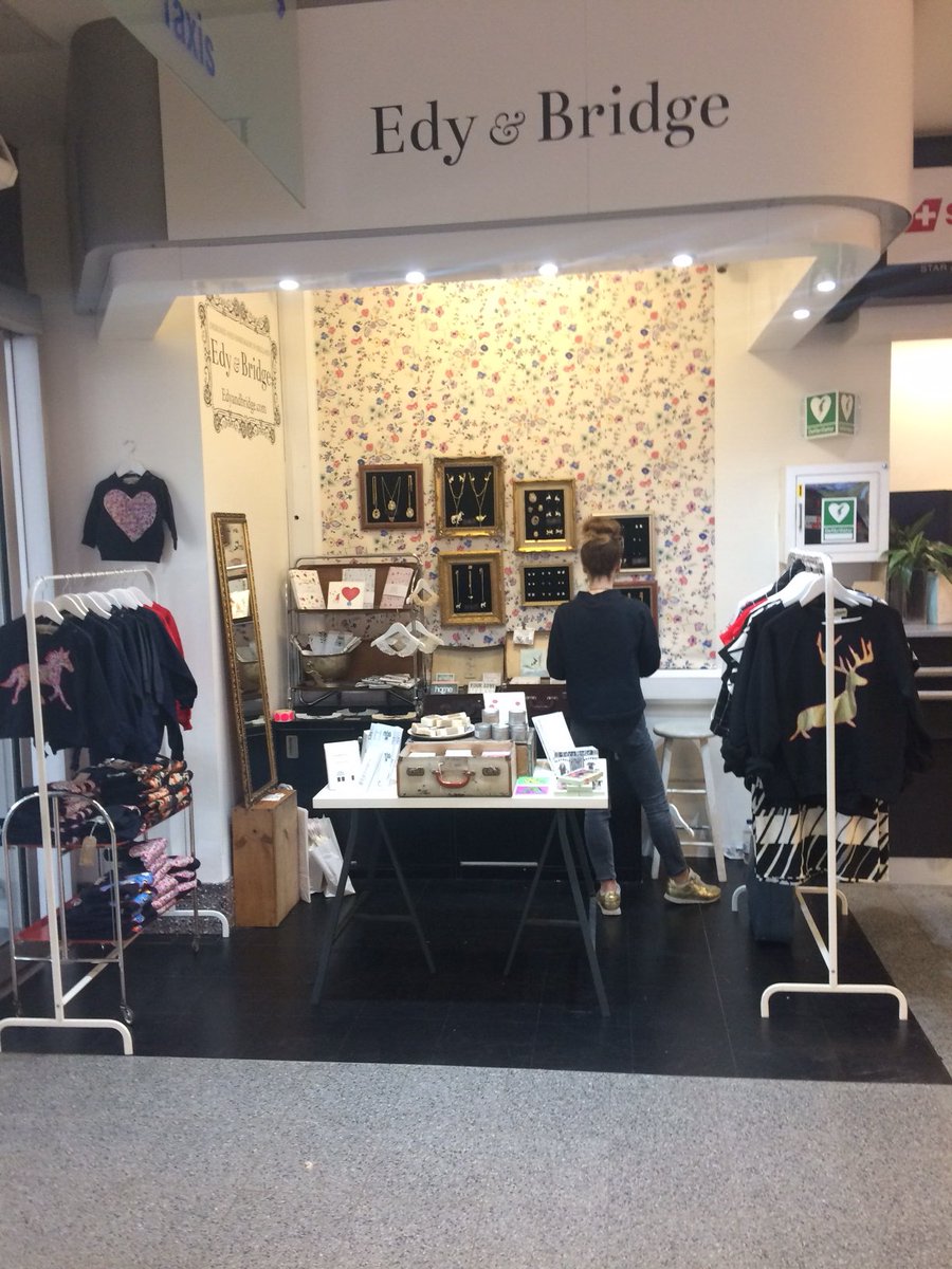 .<a href="/edyandbridge/">Edyandbridge</a> have arrived at LCY! Their pop up store will be here until 30th November!