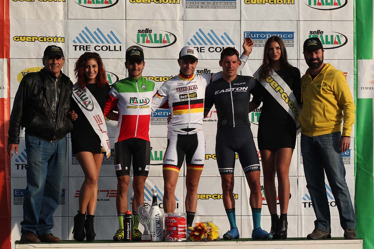 Marcel #Meisen firma il bis al #GpGuerciotti. <a href="/gioelebertolini/">Gioele Bertolini</a> è secondo (ph. Fabiano Ghilardi)
goo.gl/gP7FxD