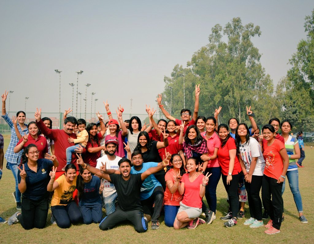 MNCinTIET's tweet image. #SpinTime -1 it was last Saturday. Faculty, staff &amp;amp; students of #SCBC @ThaparUniv were spinning  the whole day. Cricket🏏 Footbal, Athletics &amp;amp; the most exciting Tug-of-War + Delicious Food &amp;amp; tons of fun. How about #SpinTime - 2 next semester !!