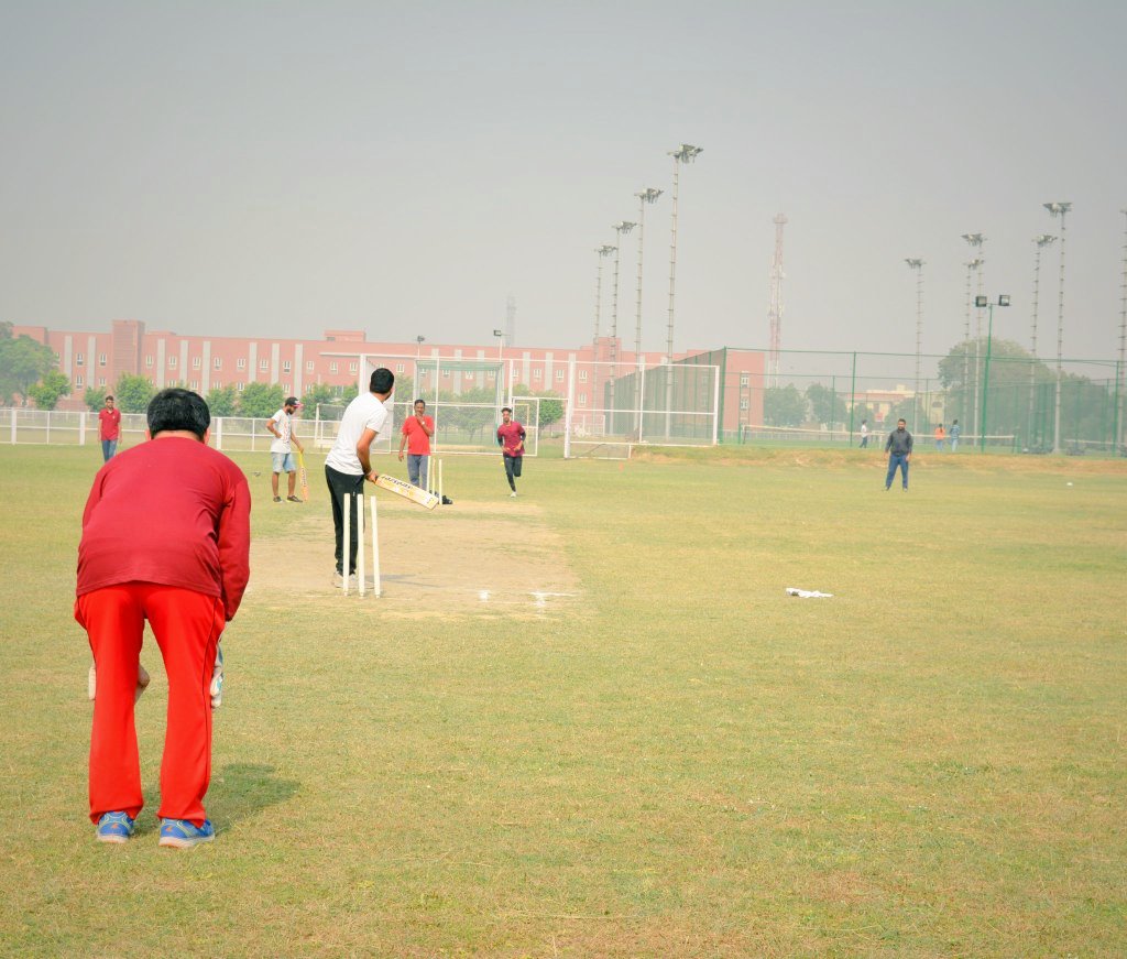 MNCinTIET's tweet image. #SpinTime -1 it was last Saturday. Faculty, staff &amp;amp; students of #SCBC @ThaparUniv were spinning  the whole day. Cricket🏏 Footbal, Athletics &amp;amp; the most exciting Tug-of-War + Delicious Food &amp;amp; tons of fun. How about #SpinTime - 2 next semester !!