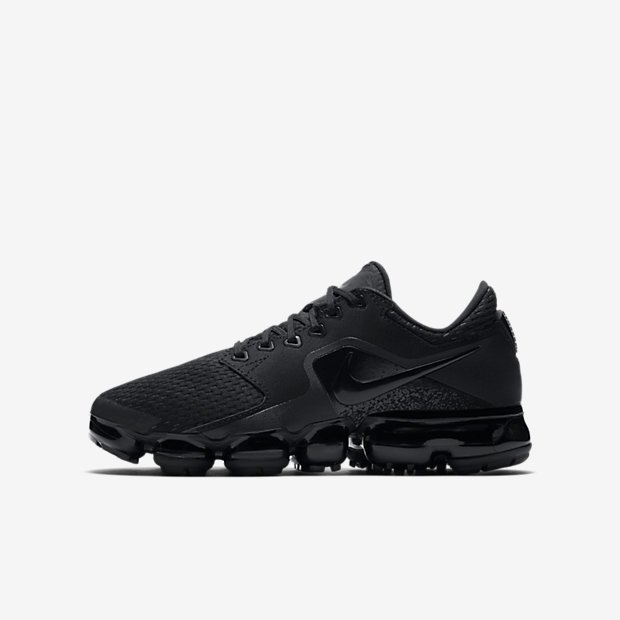 grade school black vapormax
