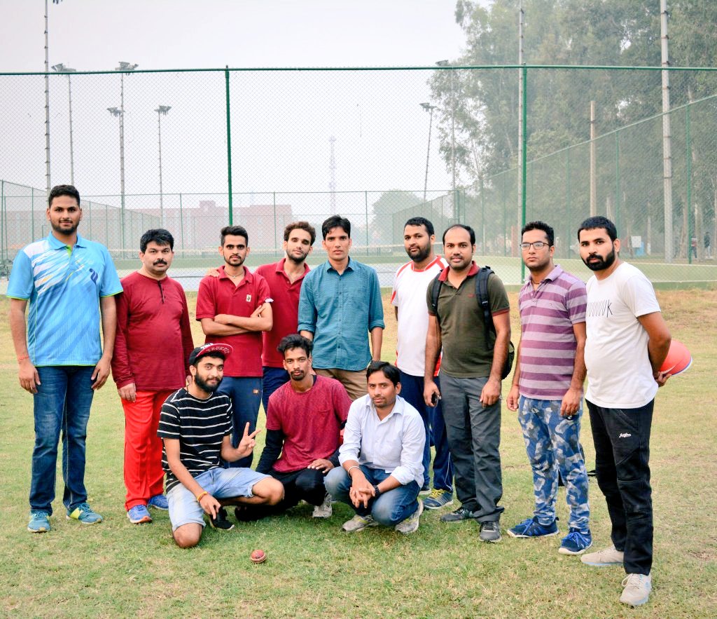 MNCinTIET's tweet image. #SpinTime -1 it was last Saturday. Faculty, staff &amp;amp; students of #SCBC @ThaparUniv were spinning  the whole day. Cricket🏏 Footbal, Athletics &amp;amp; the most exciting Tug-of-War + Delicious Food &amp;amp; tons of fun. How about #SpinTime - 2 next semester !!