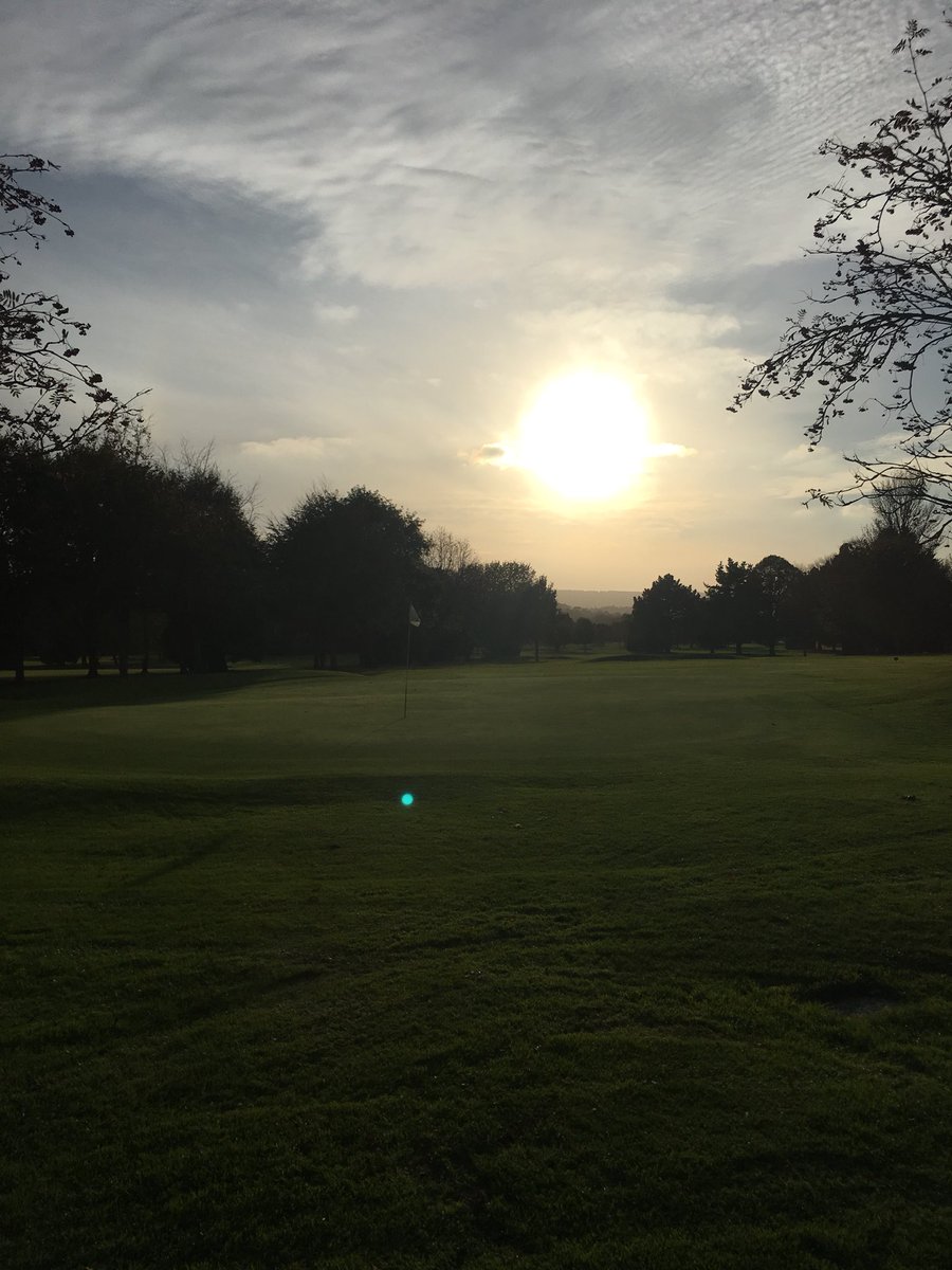 dceverettpgapro's tweet photo. I’m sorry but you will struggle to find a course in this country in better condition right now @exetergcc congrats @daveappell @parregcc https://t.co/Bi1bhl4bUi
