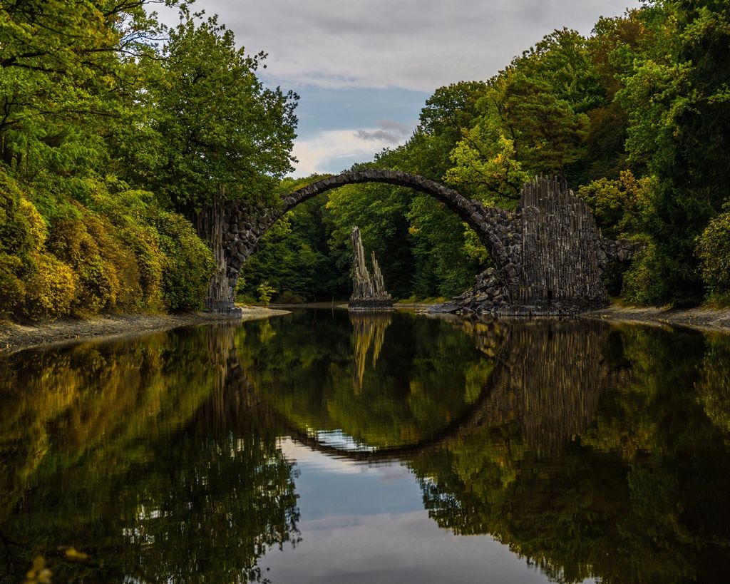 BurnBucketlist's tweet photo. The devil's bridge 👹 the most charming or damned? 😱 #autumniscoming 🍁 #BurnTheBucketlist 🔥 #Deutschland 🇩🇪 #weroamgermany 📷 #sonya7rii https://t.co/nP9hUuDUaS