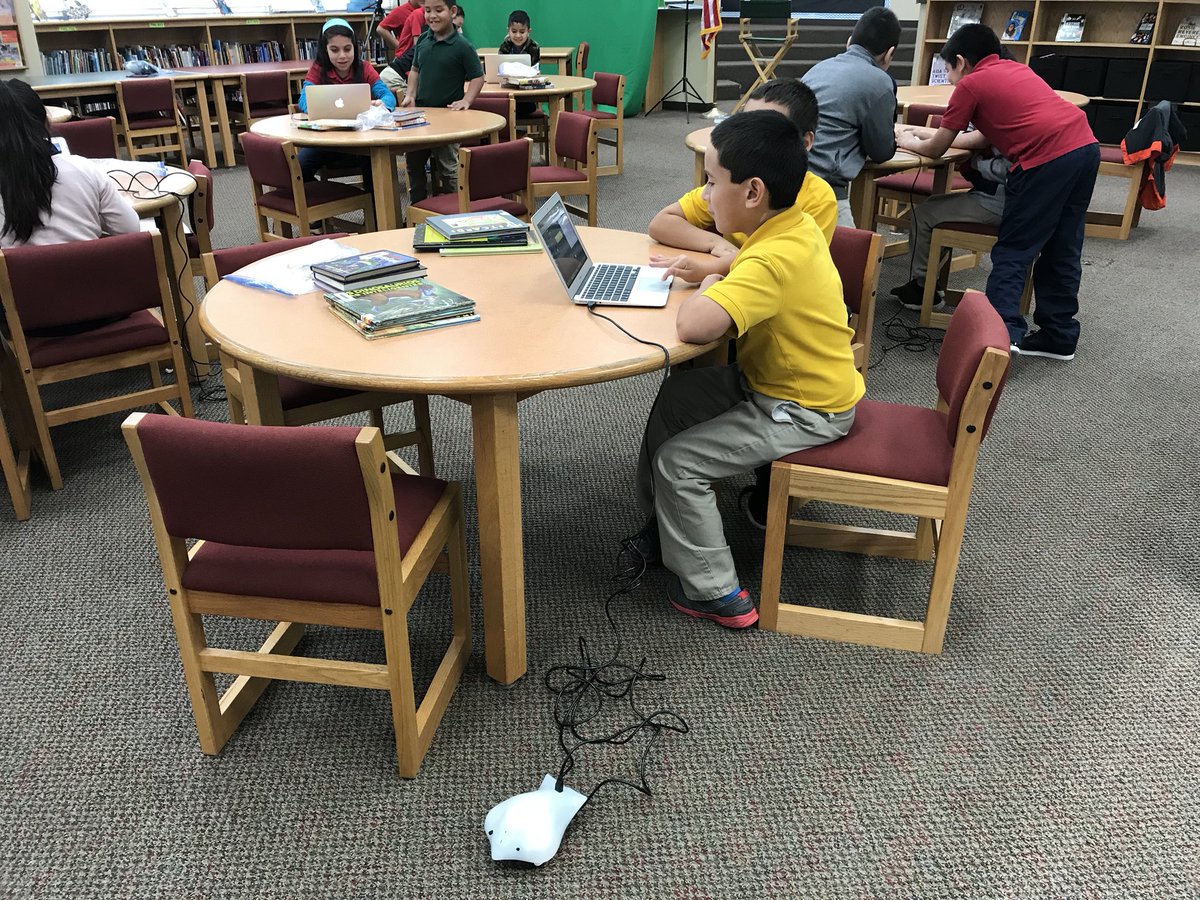 LindseyLoss's tweet photo. 3rd grade coding with Finch Robots. #McWhorterMavs https://t.co/ZKa3fzQwVq