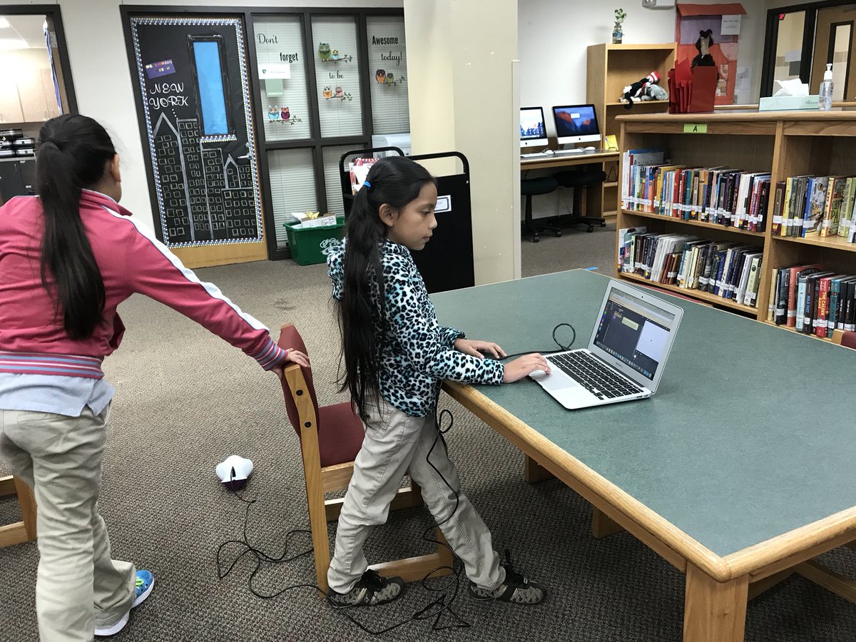 LindseyLoss's tweet photo. 3rd grade coding with Finch Robots. #McWhorterMavs https://t.co/ZKa3fzQwVq