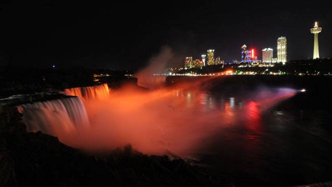 ZontaCanada1's tweet photo. Will you be near Toronto or Niagara Falls on Nov. 25th? Join us! #ZontaOrangeLight More info on blog https://t.co/VMrgKfr6yr #share3DTO https://t.co/grxRUf9TPv
