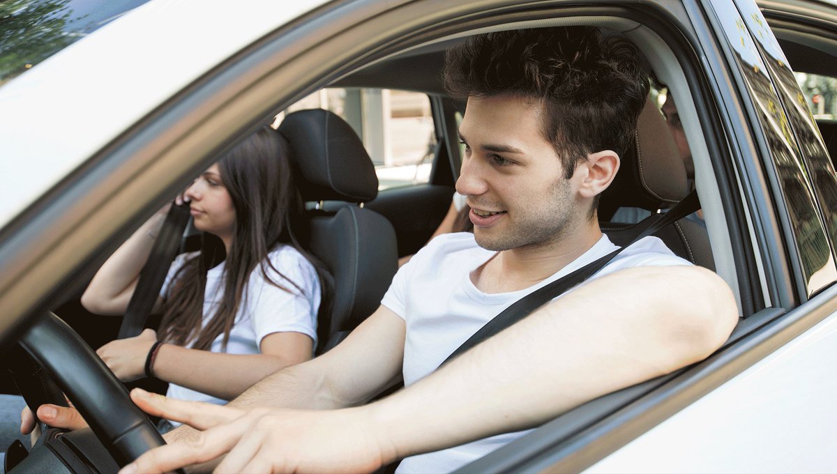 BACiudadVerde's tweet photo. Compartir el auto 🚗con un amigo 🙌🏻 también es moverse sustentablemente. https://t.co/3ZGyObwIUK