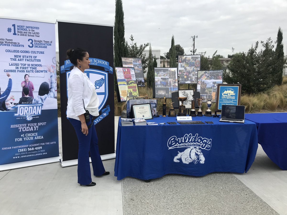 LAschoolsSouth's tweet photo. #LDSuperSouth setting up for Coffee with Superintendent Downing at #JordanHS from 9-11 a.m.  #DualLanguage #DualEnrollment #STEAM #Magnet https://t.co/2ehBaKjggj