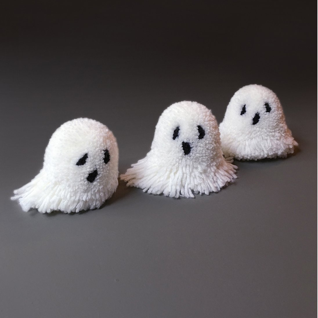 pommaker's tweet photo. Happy Halloween! 👻 https://t.co/tfKjfxbI0X