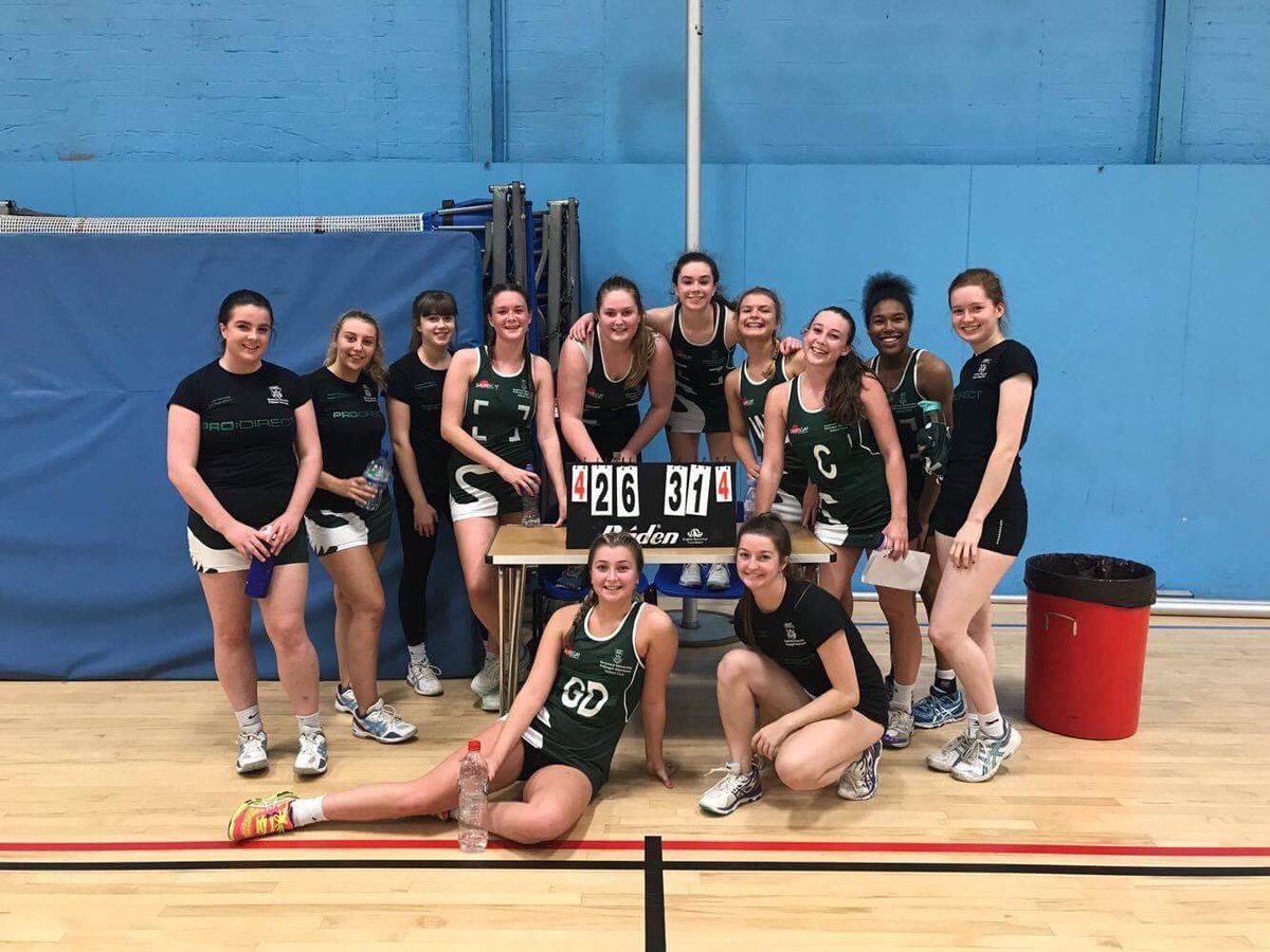 SwansUniNetball's tweet photo. AMAZING win for the thirds, well fought right to the end!! #gothrees #ssresultsπππ https://t.co/HdW0anp3Iw