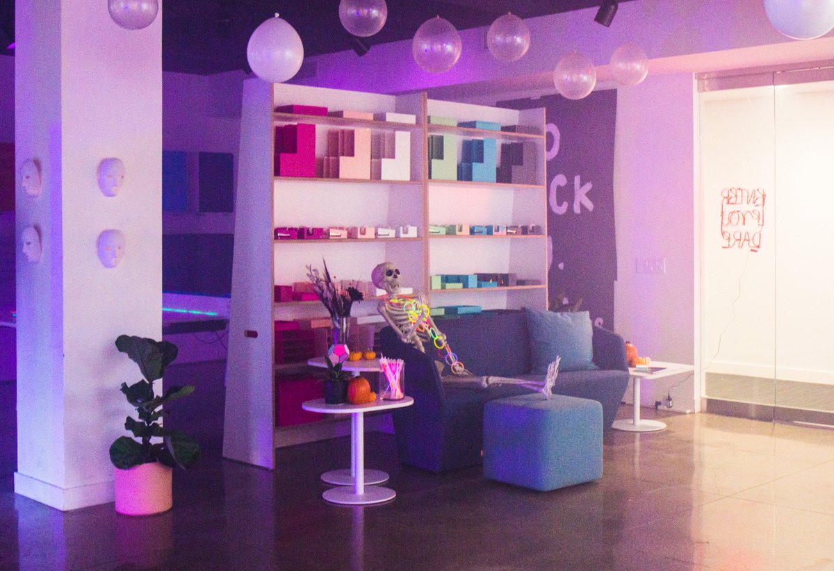 poppin's tweet photo. Our newest employee making himself at home in our NYC Showroom #Halloween2017 https://t.co/ecKJnCn0AK