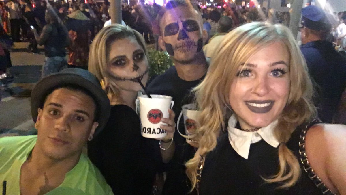 claudiaward33's tweet photo. 🖤👻 https://t.co/a39GrO4y4T