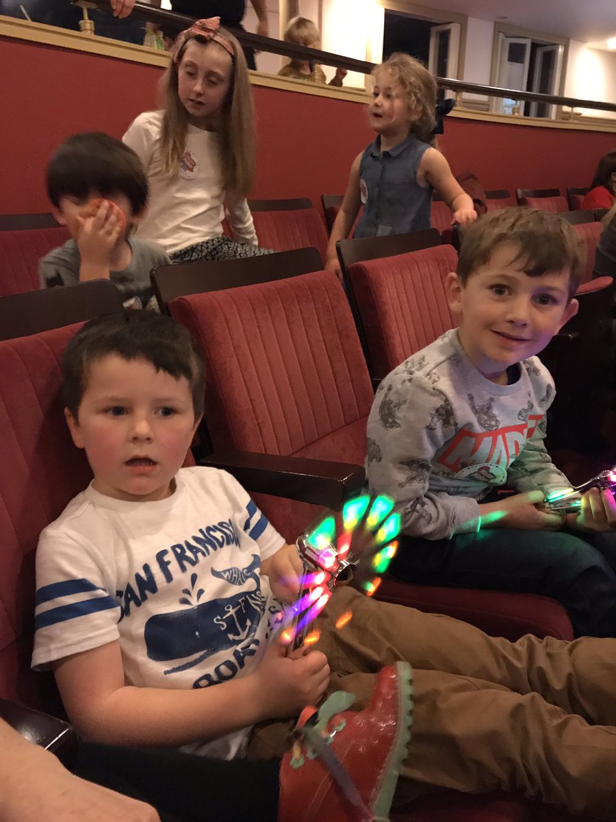 nelly_melly's tweet photo. @mistermaker great show at Bridlington spa! Even if I did have to dress as a bird #tweetweet #mel #iamashape https://t.co/0Qg20y3LYx