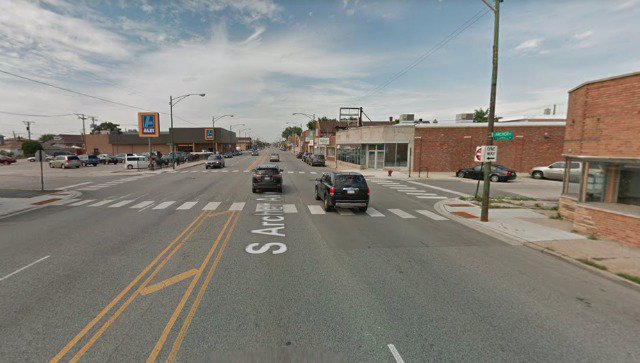 Chicagoist (@chicagoist) on Twitter photo Female Cyclist Struck & Killed By Driver In Garfield Ridge
 chicagoist.com/2017/11/01/fem… Female Cyclist Struck & Killed By Driver In Garfield Ridge
 chicagoist.com/2017/11/01/fem…