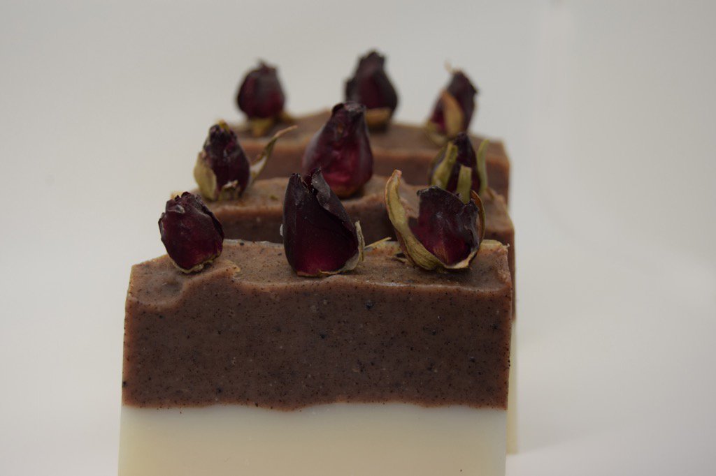CJSoapDesign's tweet photo. Rose Trio artisan natural soap made with essential oils #handmade #pamper #CraftHour https://t.co/Ck9lcGDuhi