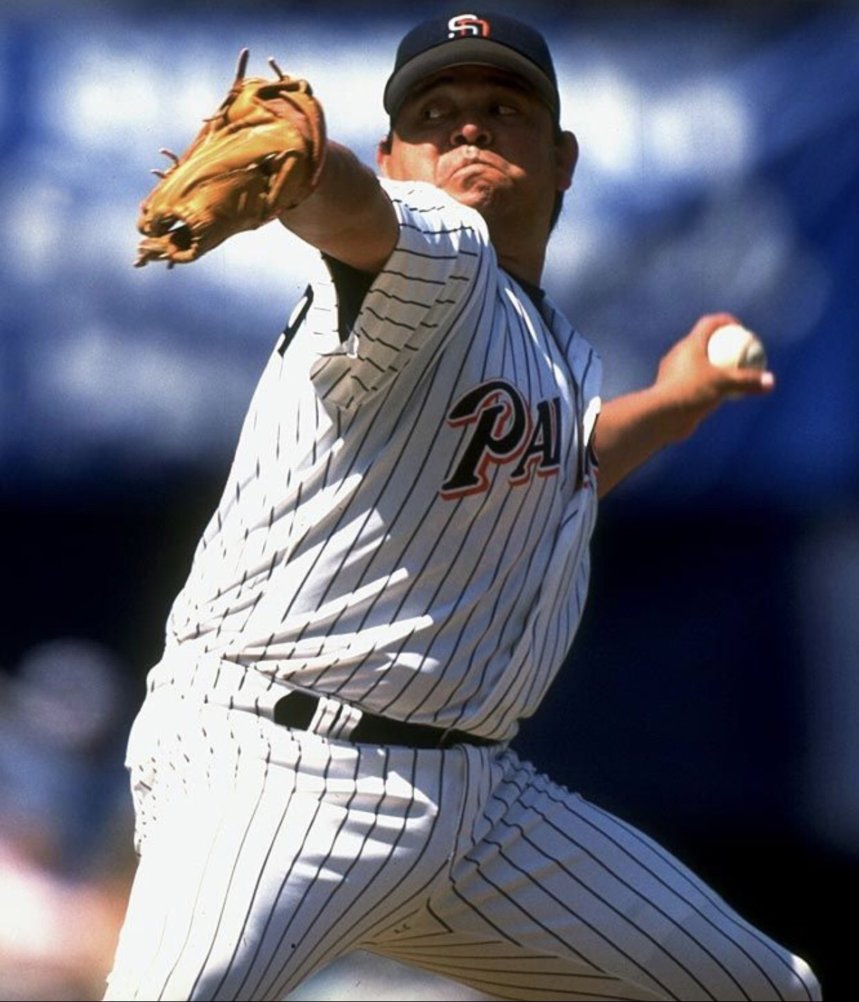 A Happy Birthday to former Pitcher Fernando Valenzuela. 