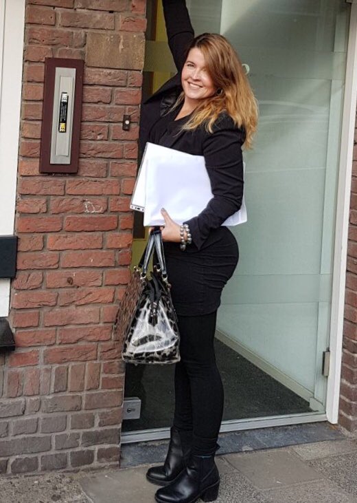 MarijkeStoop's tweet photo. Nieuw bedrijfspand! 
#newplace #expansie #ondernemen  #businesswoman  #attirance #attirancewebshop #attirancecosmeticscompany #trots https://t.co/thh8ShdwnB