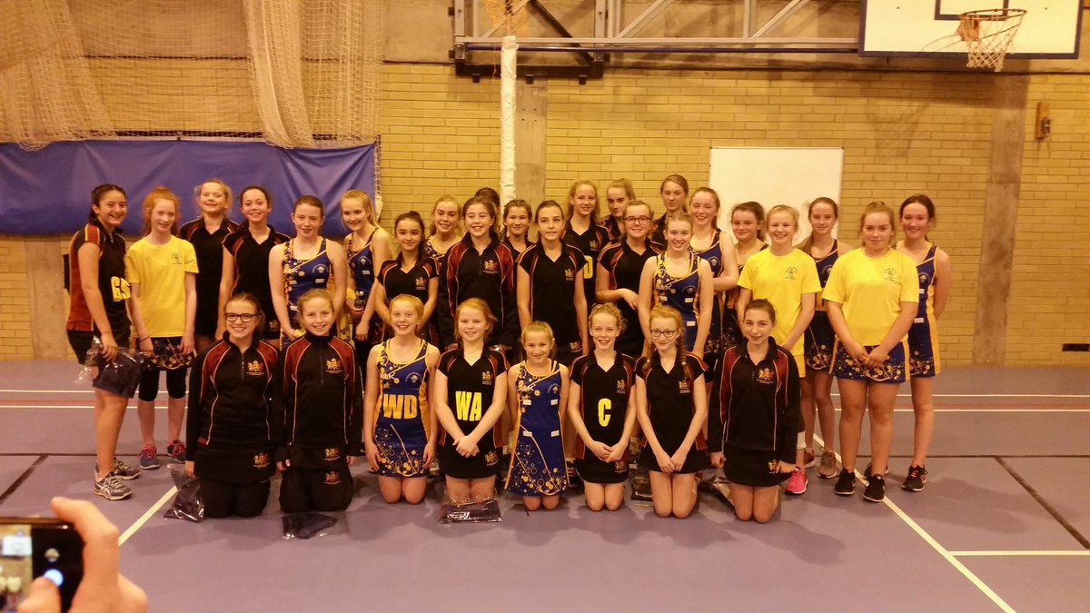 NetballBangor's tweet photo. Safe travels @KES_Sport and enjoy the rest of your time in Northern Ireland @netballni https://t.co/PRG1eGgTwO