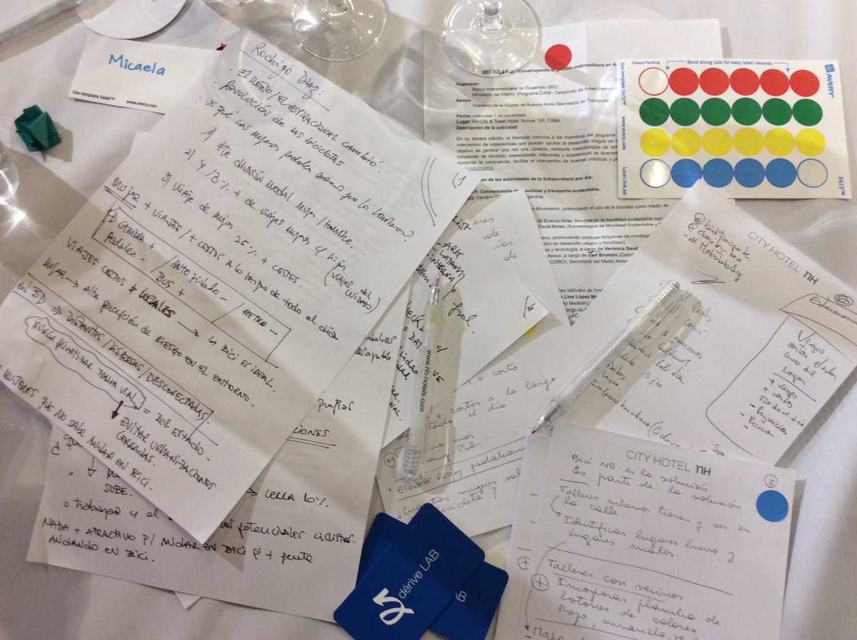 paulabisiau's tweet photo. #MetroLabArg Excelente jornada de intercambio de experiencias e ideas sobre el Sistema de Transporte de Público de Bicicletas en América Latina. Chile, México, Colombia y Argentina trabajamos juntos para hacer de la bici el medio de transporte más elegido💪 https://t.co/BG8nE7CXN3