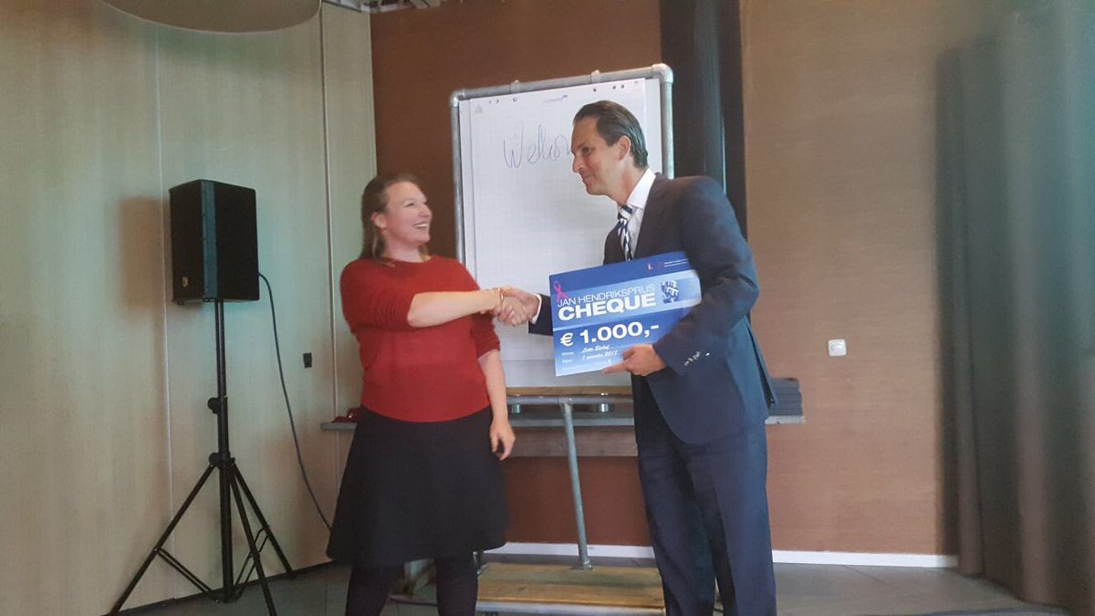 RPijnappel's tweet photo. Lotte Elshof AIOS Radiologie UMC Utrecht wint prestigieuze Jan Hendriks prijs voor DCIS  onderzoek verricht in AvL/NKI #lrcb https://t.co/x5RKY21sKf