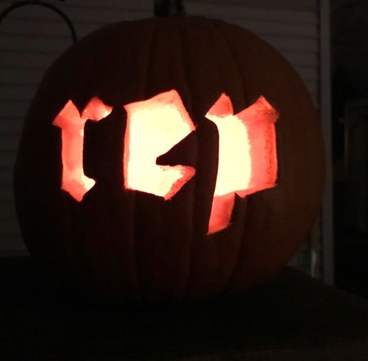 worthyts's tweet image. Look at my pumpkin! 🎃 #LookWhatYouMadeMeBoo @taylornation13 @taylorswift13