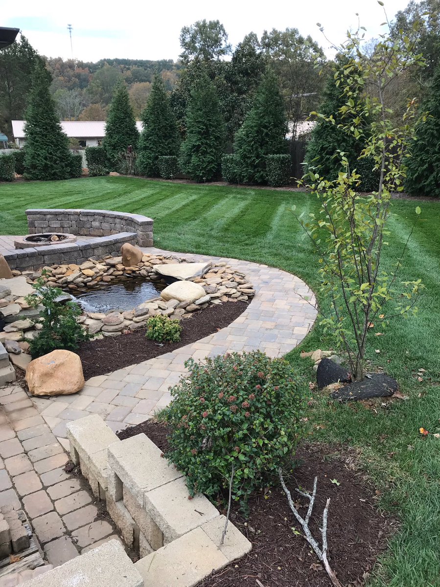 WADEscapes's tweet photo. #mowinglife https://t.co/LxvHta23iZ