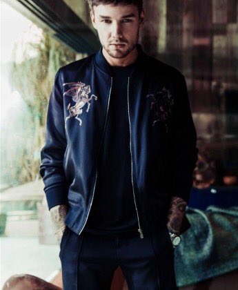 OurNiam's tweet photo. now these pics are much better like this!!! https://t.co/1vlmQKyhLc