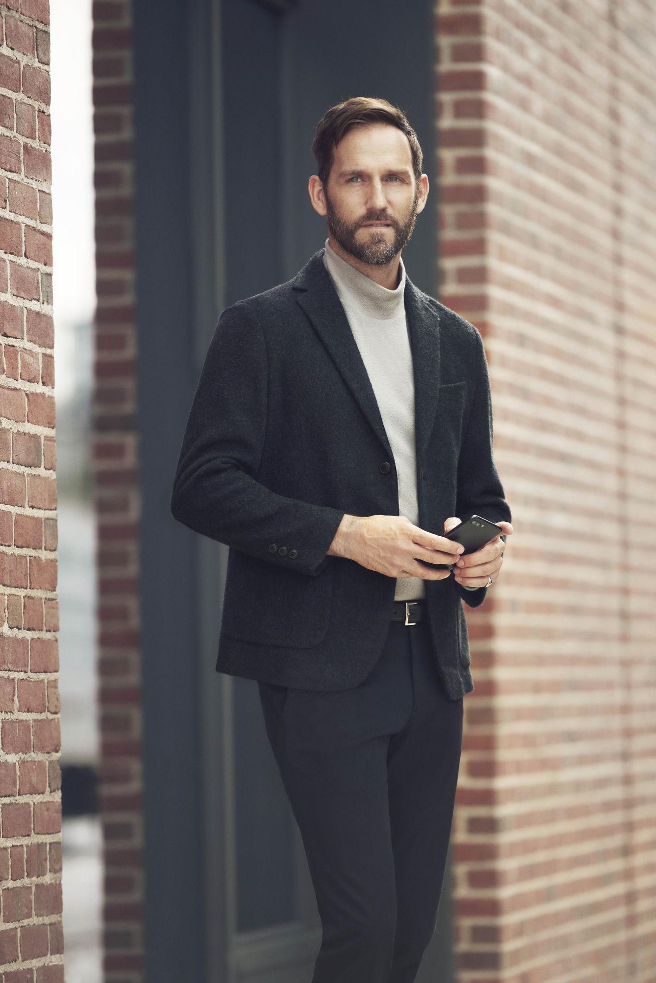 Uniqlo black cheap jacket