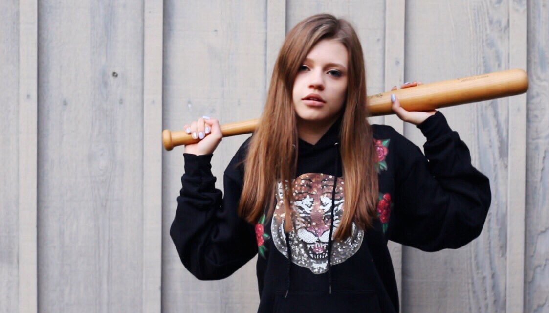 onlyoneofjess's tweet image. Knew I was a robber, first time that he saw me #LookWhatYouMadeMeBoo @taylornation13