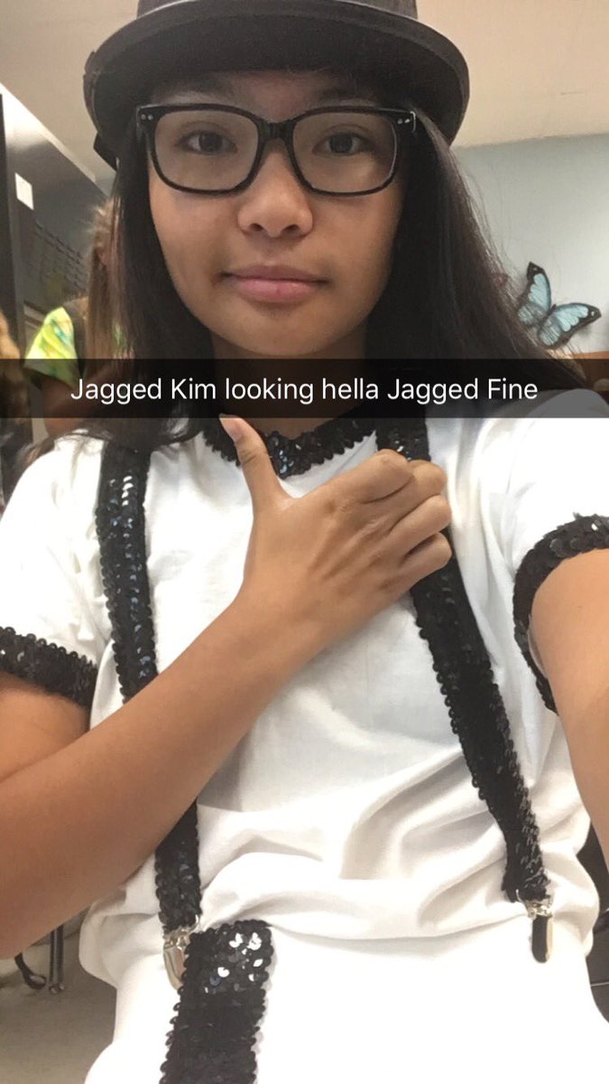 oatpod's tweet photo. @Bluecoats Do you like my Halloween costume from last night? I call it Jagged Kim #JaggedLine https://t.co/Pa05WmtvWJ