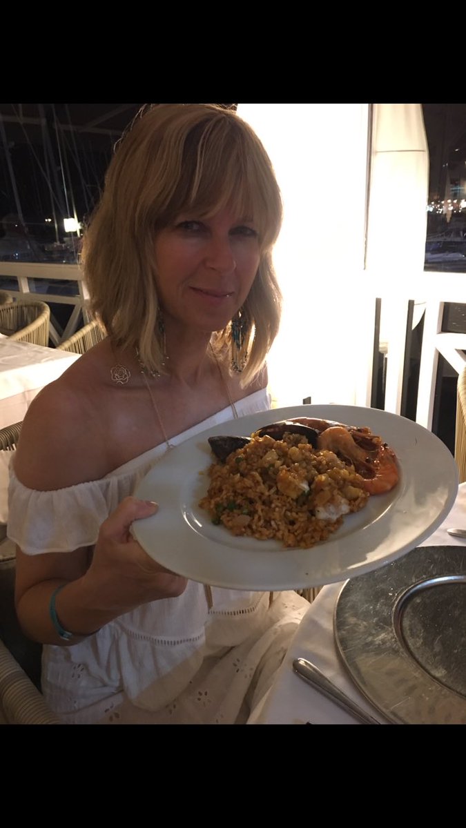 davebigmann's tweet photo. @kates_boobs nice dinner snap https://t.co/fIfwWcPH3H