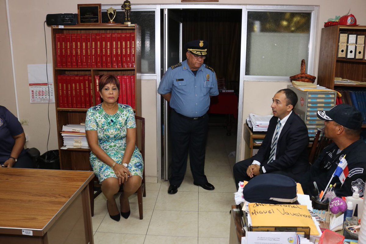 Compartiendo con  <a href="/bomberoscolon/">bomberoscolon</a> y la Zona Policial de nuestra provincia en los actos conmemorativos a las #FiestasPatrias #TodosSomosColón