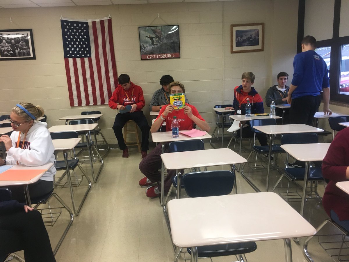 lisa_epstein138's tweet photo. Mr. Dinovo & Mrs. Servick’s group writing cards for children in need and Troy Stemen #Hawkswhoserve #Stemenstrong https://t.co/CMPch6HTJN