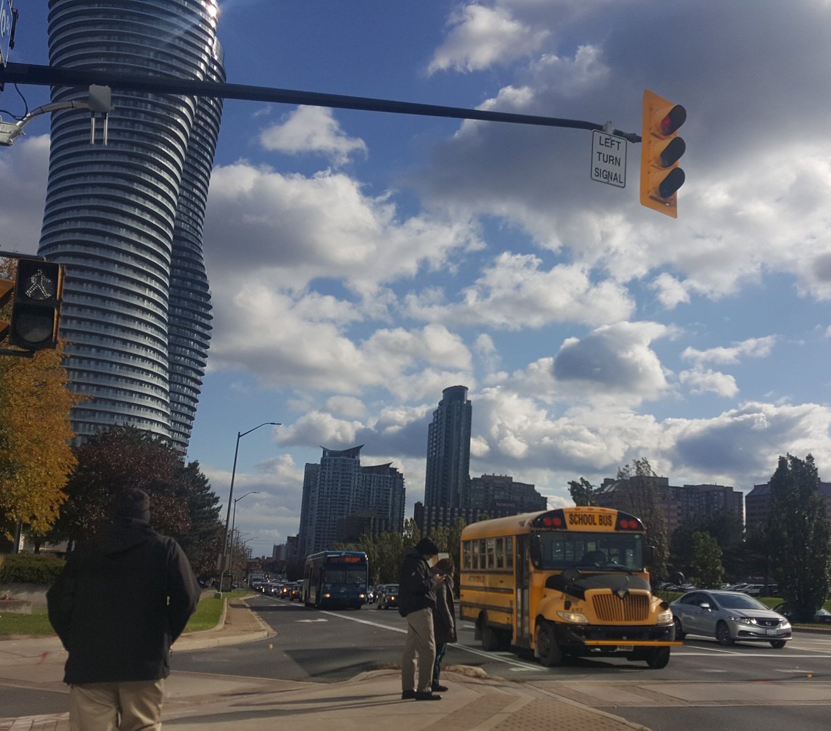 ErinRennie's tweet photo. Exploring Mississauga at the ACT Sustainable Mobility Summit! #SMS2017 @ACTCanada https://t.co/iuLmxXIoWz