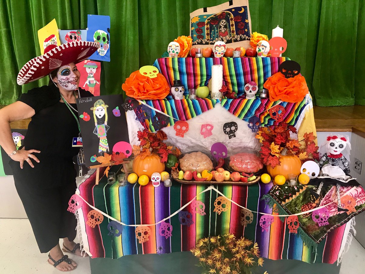 Miller15Audra's tweet photo. Thank you Mrs Snell Celebration Of Life 💀@clarisarichie @Kuhrteous @WFISDschools @WFISDFineArts https://t.co/tLAkzyByef