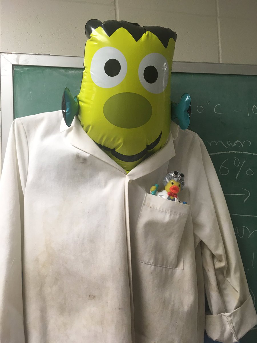 Our newest lab mate is loving #gsummit17 @IFT_SA