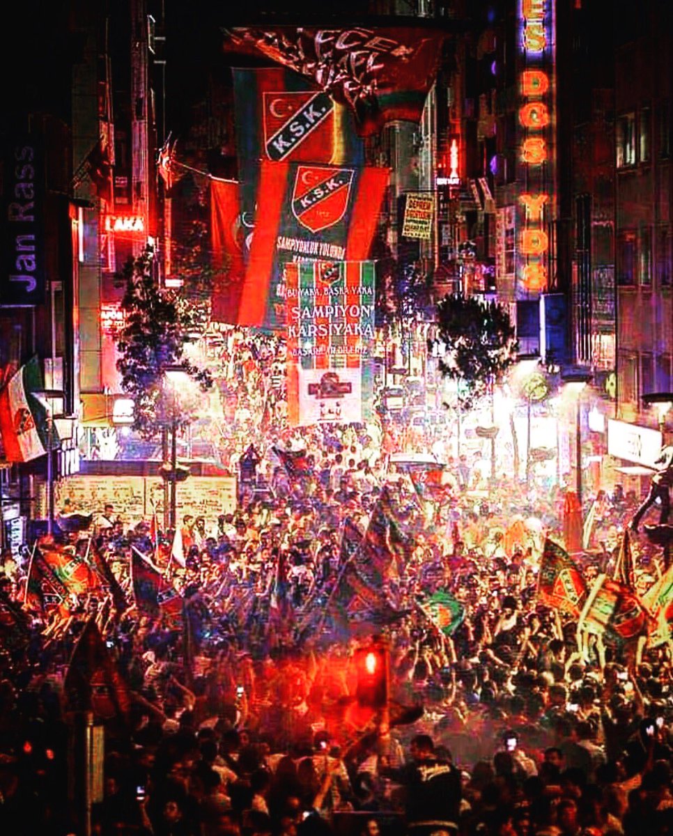 basaknarin's tweet photo. 💚❤ #KafSinKaf105Yasında #Karşıyaka105Yaşında https://t.co/poseZE4Uln
